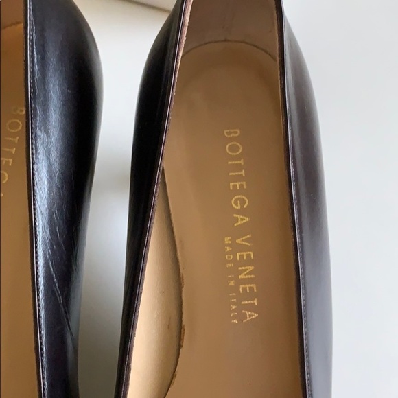 Bottega Veneta Chic Brown Leather Pointed Heels - Picture 5 of 8